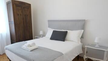 1 camera, ferro/asse da stiro, Wi-Fi, lenzuola