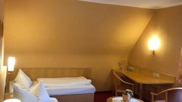 Family Room | Free WiFi