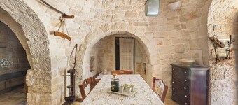 Trullo del Sole by BarbarHouse