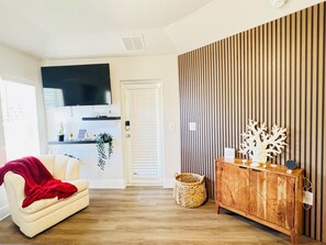 Interior - The Bright Haven in Cape Coral  (Cape Coral)