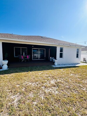 Exterior - The Bright Haven in Cape Coral  (Cape Coral)
