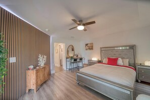 1 bedroom, in-room safe, WiFi, bed sheets - The Bright Haven in Cape Coral  (Cape Coral)