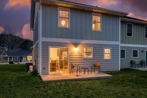 Silver Maple by Avantstay Modern Stylish Haven