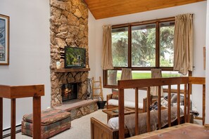 Interior - The Hummingbird Lodge  (Avon)