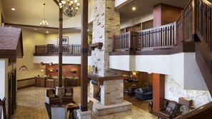 المنشأة من الداخل