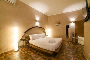 1 bedroom, in-room safe, free WiFi