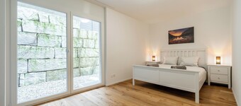 Schweizer Refugium | Smart Home, 1 GB, Erdgeschoss, 3 Min. zum Krankenhaus!