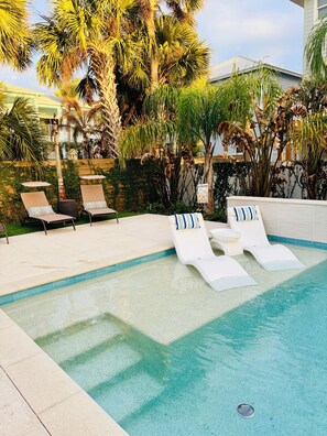 Outdoor pool, a heated pool