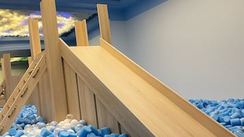 Children’s play area – indoor