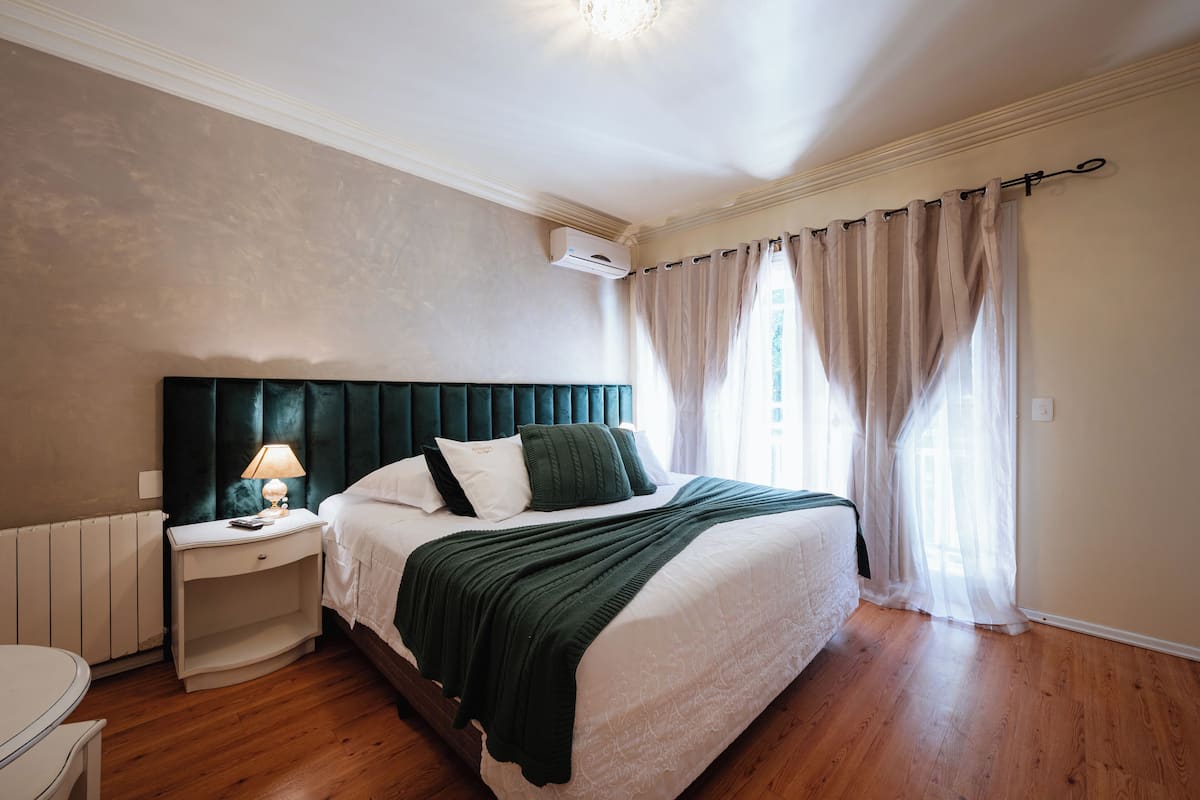 Luxury Double Room | 1 bedroom, minibar, soundproofing, free WiFi