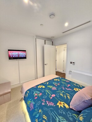 2 bedrooms, free WiFi, bed sheets - Cozy London Apartment Canary Wharf (London)