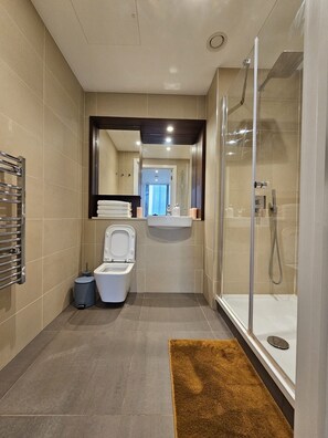 Bathroom - Cozy London Apartment Canary Wharf (London)