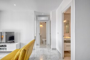 Apartment | 2 bedrooms, iron/ironing board