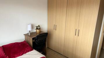 2 bedrooms, bed sheets