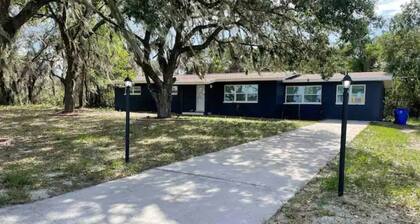 4-bedroom house in fantastic Sebring with AC