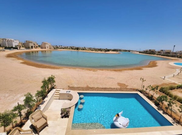 Outdoor pool, a heated pool
