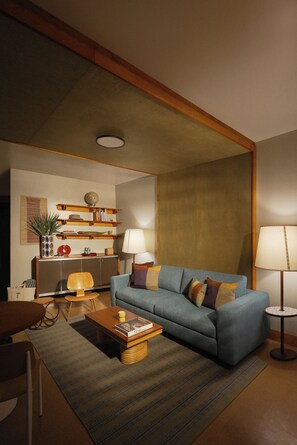 Caja de seguridad en la habitación y escritorio 