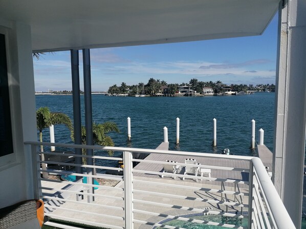 Property grounds - Vacation apartment on Hibiscus Island Miami South Beach right on the water with pool (Miami Beach)