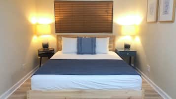 2 bedrooms, desk, iron/ironing board, travel cot