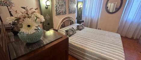 2 bedrooms, free WiFi, bed sheets, wheelchair access