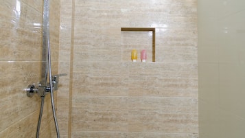 Deluxe Double or Twin Room, City View | Bathroom | Shower, towels, soap, shampoo