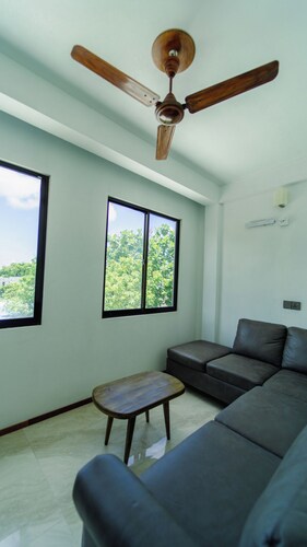 VelaaVani - Turtle Hive Dhiffushi