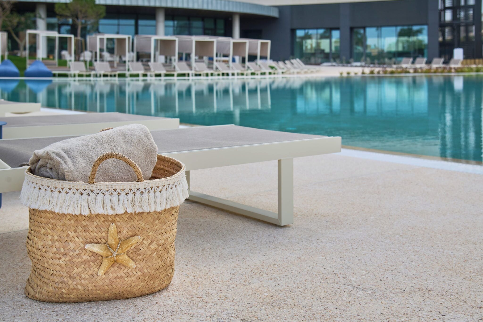 Indoor pool, seasonal outdoor pool, sun loungers