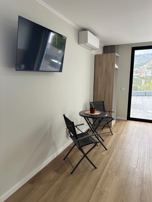 Dining - Oasis Suites Funchal (Funchal)