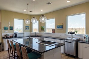 Microwave, oven, stovetop, dishwasher - Cozy One-Bedroom Townhome steps from the beach Wifi, heated pool!Coastal retreat (CORP CHRISTI)