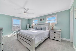 6 bedrooms, iron/ironing board, travel cot, free WiFi - Gulf Shores Beachfront Homes  •  Pool + Beach Access • Sleeps 24 (Gulf Shores)