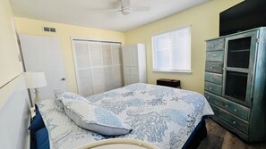 2 chambres, fer et planche à repasser, Wi-Fi gratuit, draps fournis