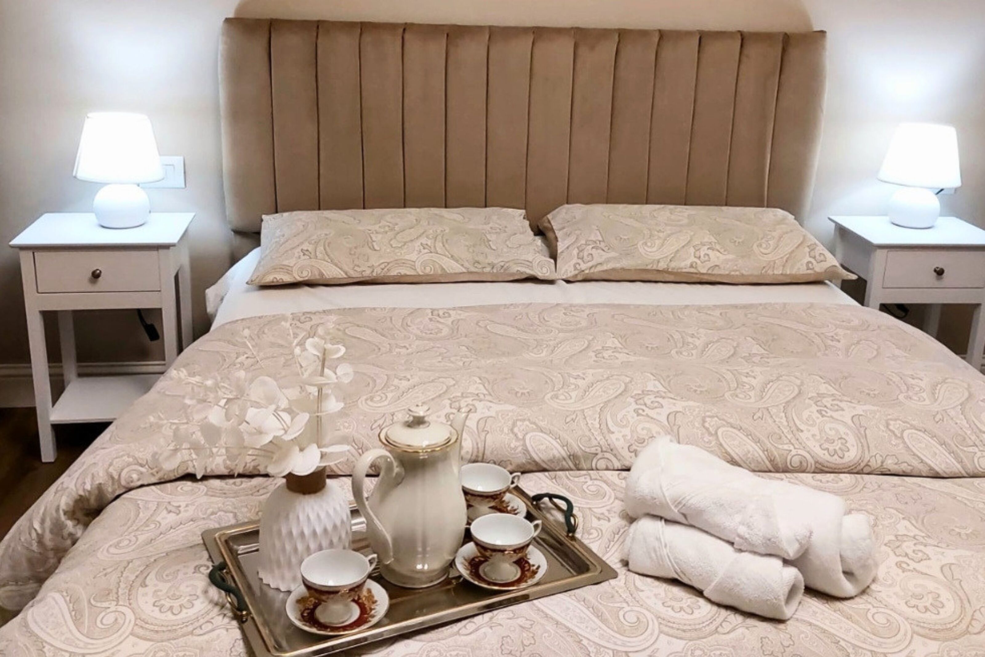 3 Schlafzimmer, Schreibtisch, Bügeleisen/Bügelbrett, Reisekinderbett