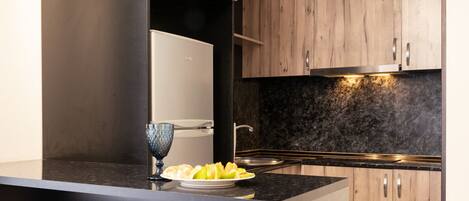 Réfrigérateur, plaque de cuisson