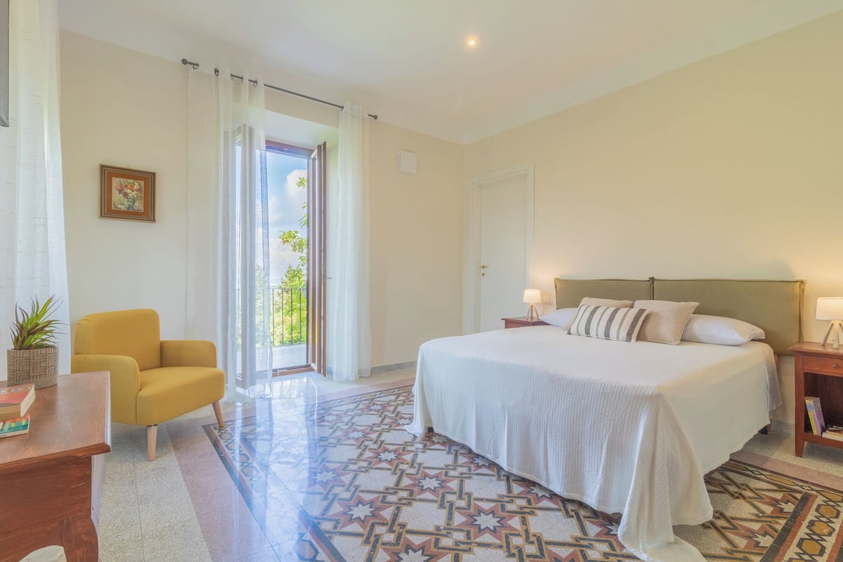 Superior Suite, Lake View | 1 bedroom, iron/ironing board, free WiFi