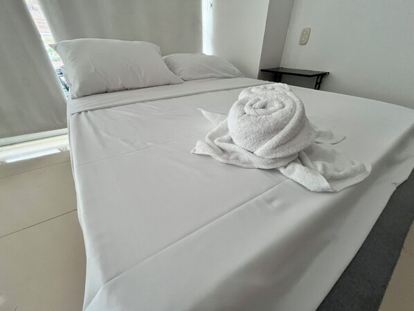 1 bedroom, WiFi, bed sheets - Apartment near the sea in Rodadero, with wifi in a private apartment (Gaira)