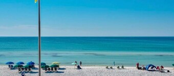 NEW List - New Golf Cart-Walk to Beach-Charming Bungalow 4BR!