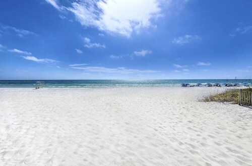 NEW List - New Golf Cart-Walk to Beach-Charming Bungalow 4BR!