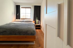 2 quartos, Wi-Fi de cortesia, roupa de cama