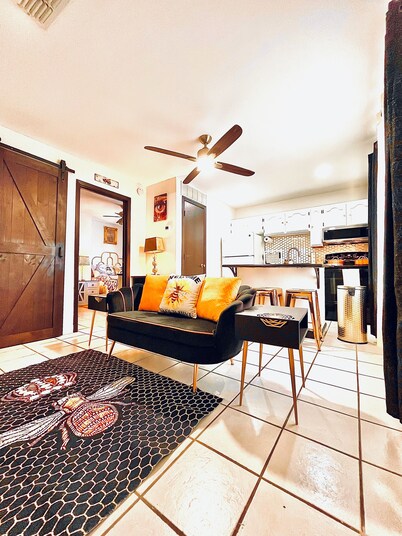 Cozy 1-bedroom with Free WiFi