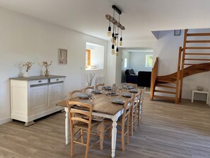 Dining - Gîte de groupe dans maison de campagne région auray (Landaul)