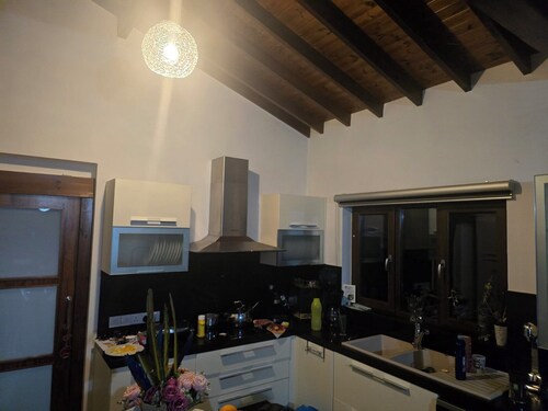 Amazing 3-bedroom house in fabulous Nicosia with WiFi, AC