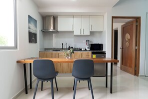 Comfort-Apartment, Küche, Stadtblick | Eigene Küche