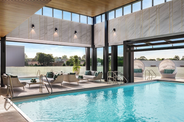 Innenpool, Cabañas (kostenlos), Sonnenschirme