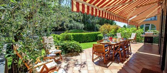 Villa Acqua Blu: Gorgeous villa walking distance to Lake Garda and its beaches 
