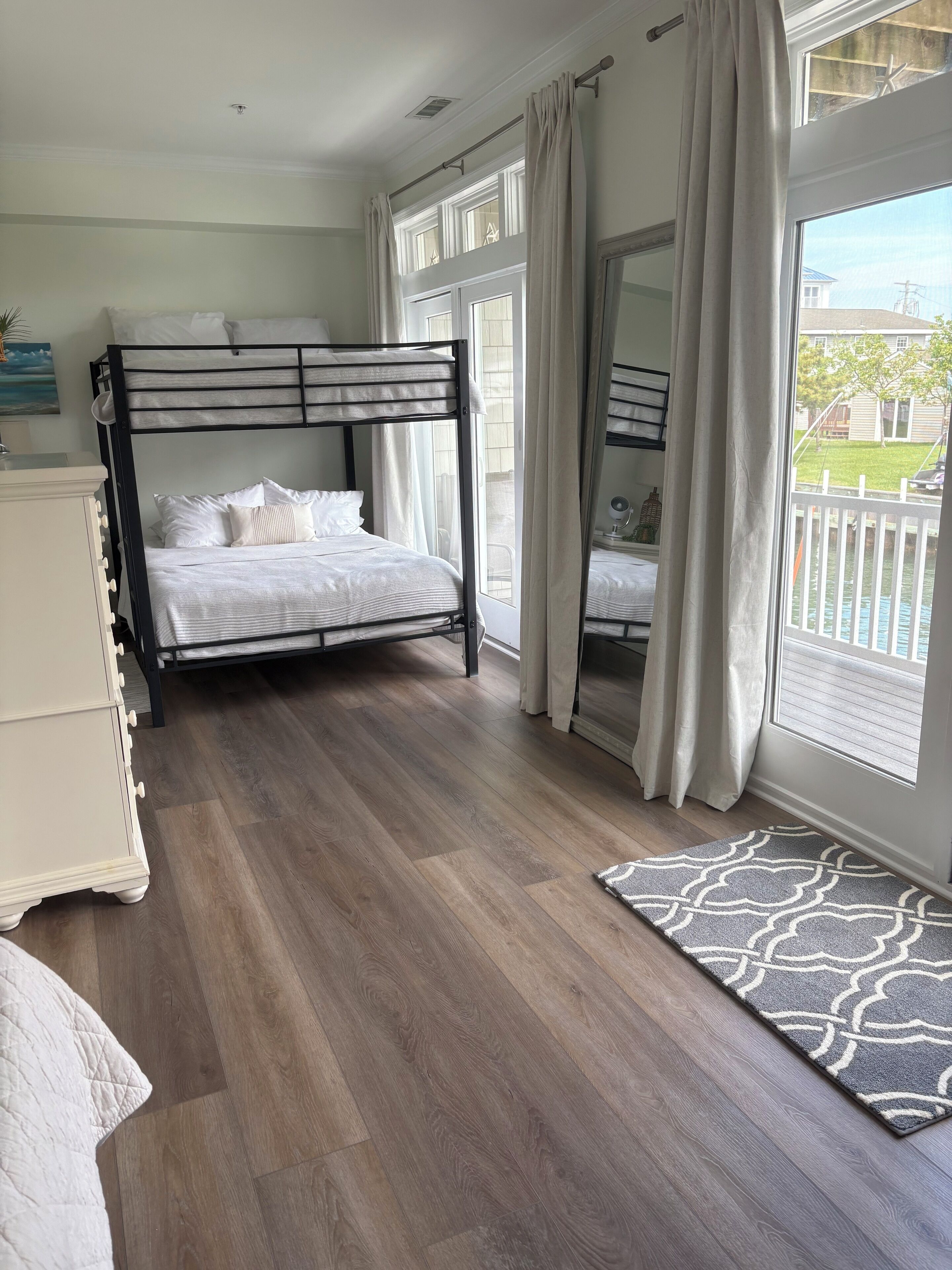 4 bedrooms, travel cot, free WiFi, bed sheets