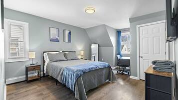 2 bedrooms, desk, iron/ironing board, free WiFi