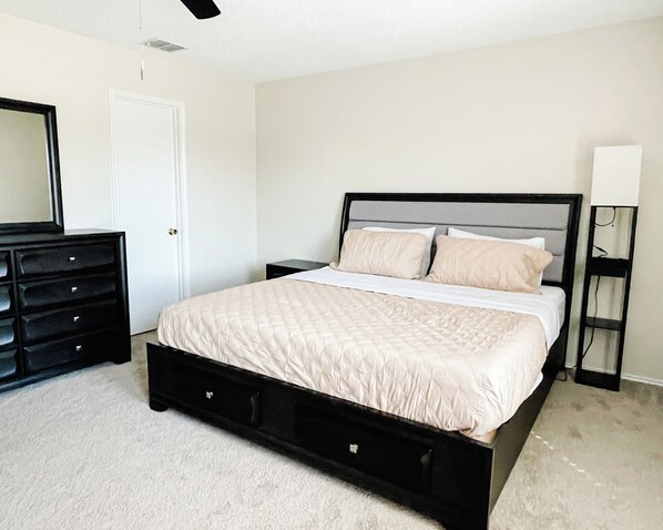 3 bedrooms, iron/ironing board, WiFi, bed sheets