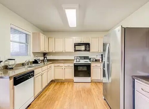 Charming 3-bedroom house with fitness room, WiFi in peaceful Mesquite