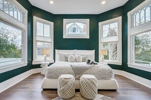 5 Schlafzimmer, Bügeleisen/Bügelbrett, Reisekinderbett, kostenloses WLAN