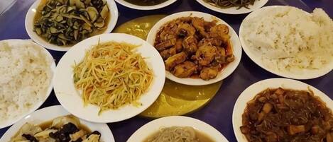 식사 및 음료